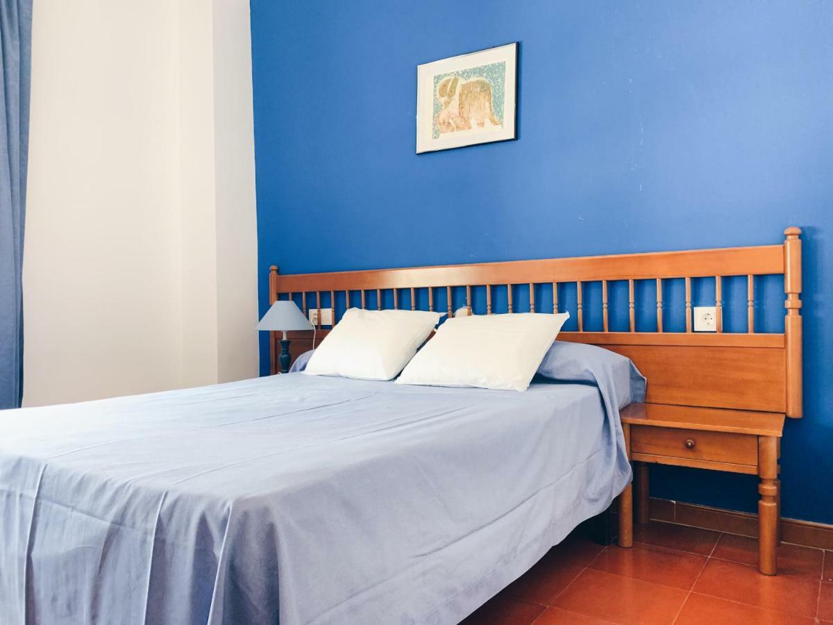 Hostal Portbou Exteriör bild